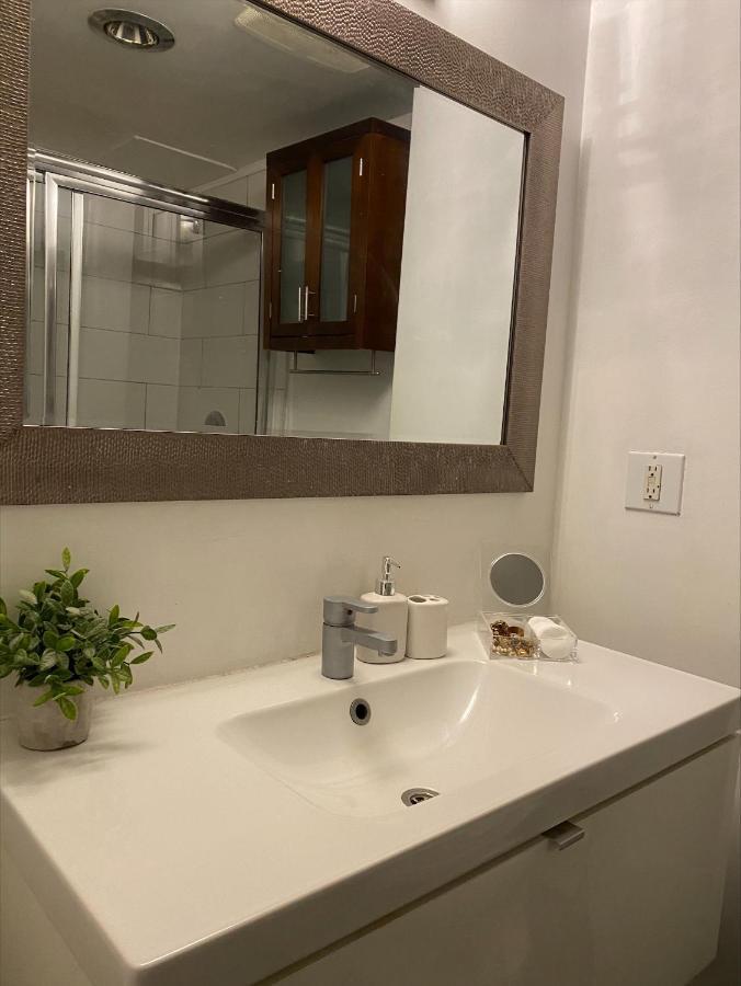 Lovely Condo Ванкувър Екстериор снимка
